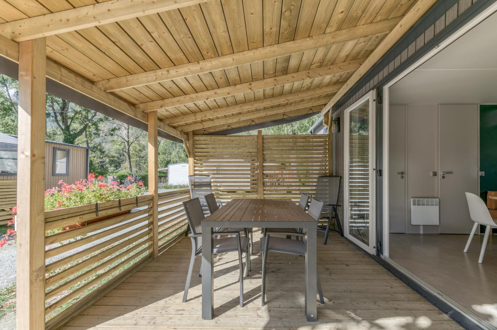 Camping Rcn Belledonne Le Bourg-d'Oisans Exterior photo